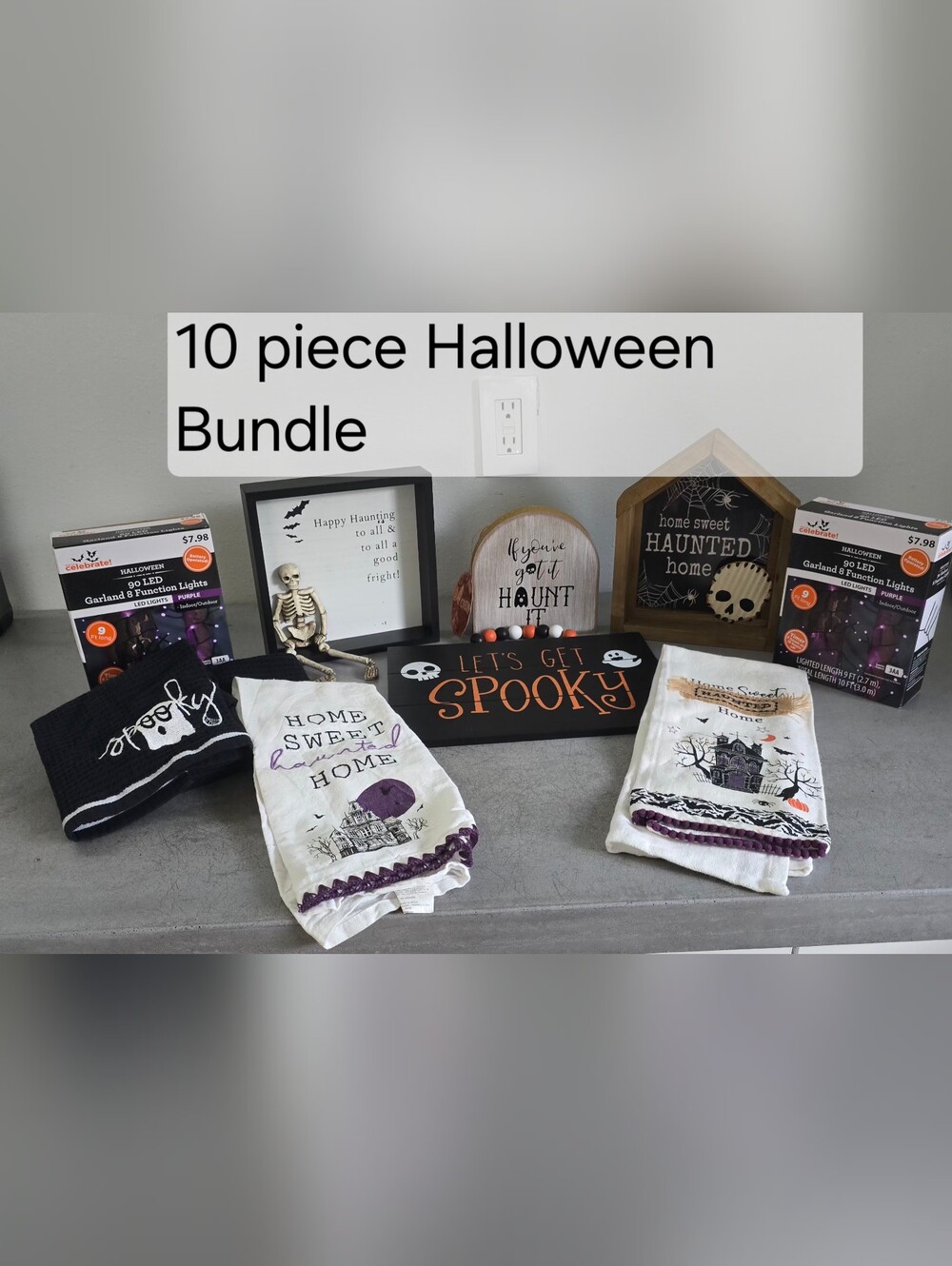 10 Piece Halloween Bundle. Signs, Lights And Towels.